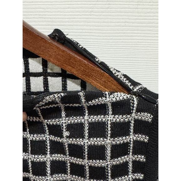 Vintage St. John Santana Knit Black White Windowpane Sweater Shell Size Large - Picture 4 of 5